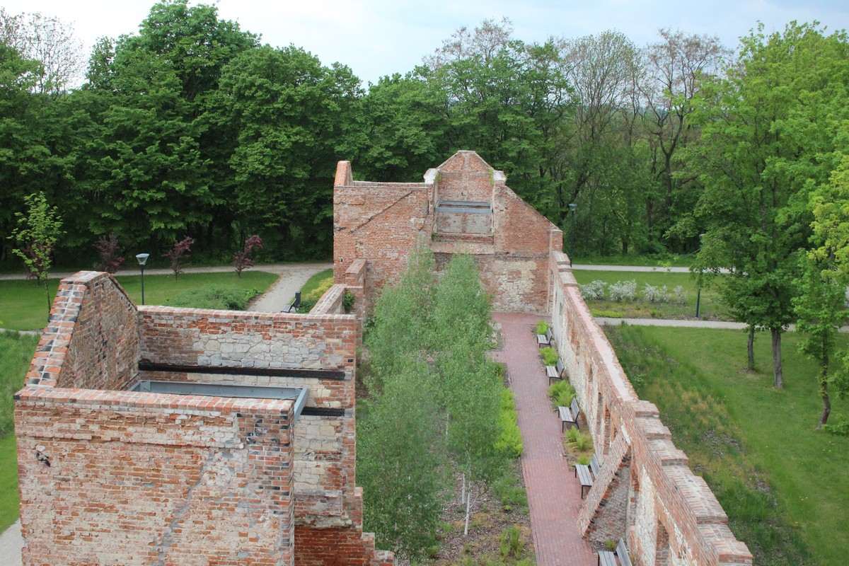 Lubelszczyzna na weekend: odwiedź Łęczną i poznaj jej niezwykłe dziedzictwo!