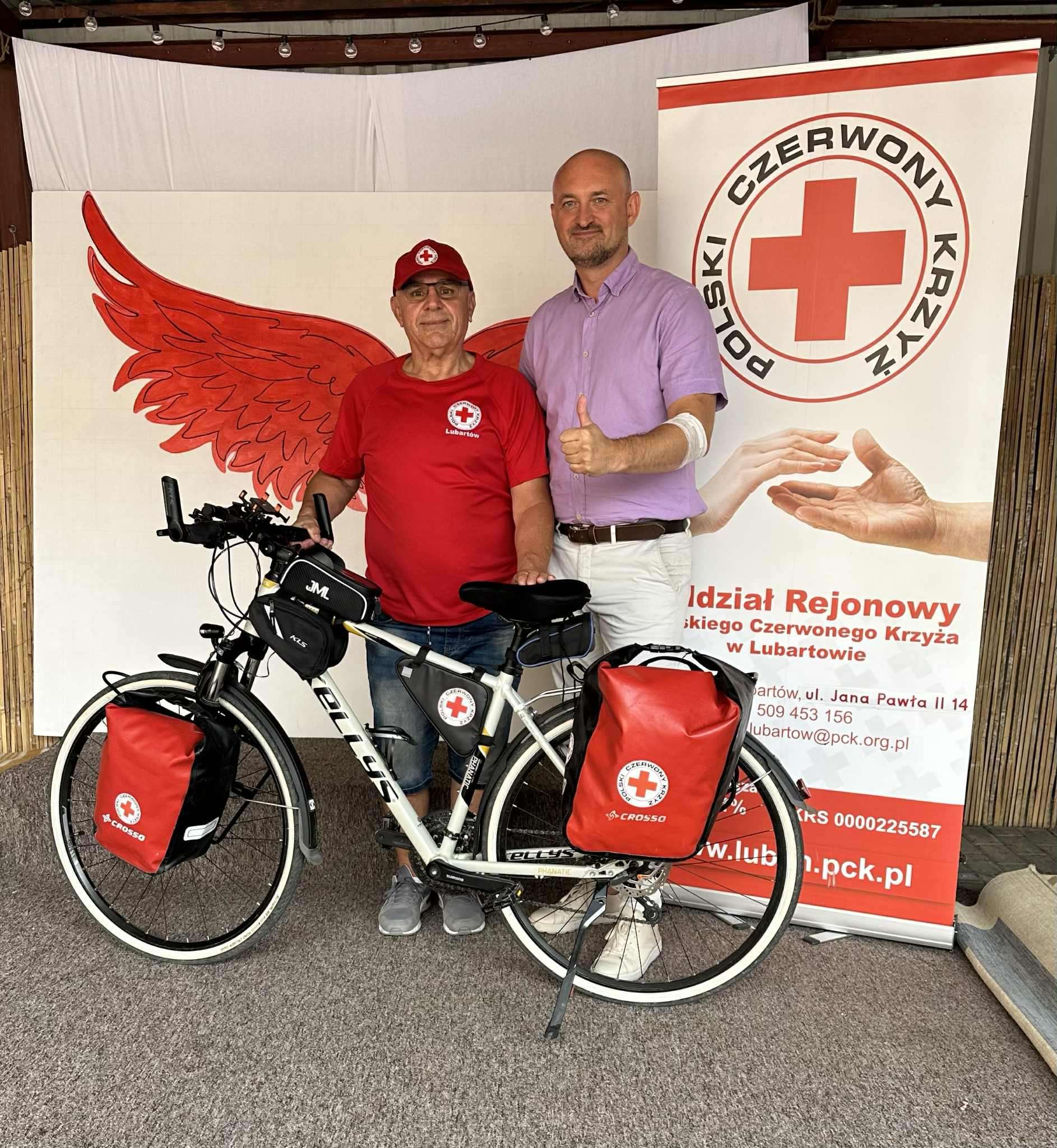 Lubelskie: Rowerem przez Polskę z misją serca. Pan Janusz promuje krwiodawstwo i wolontariat