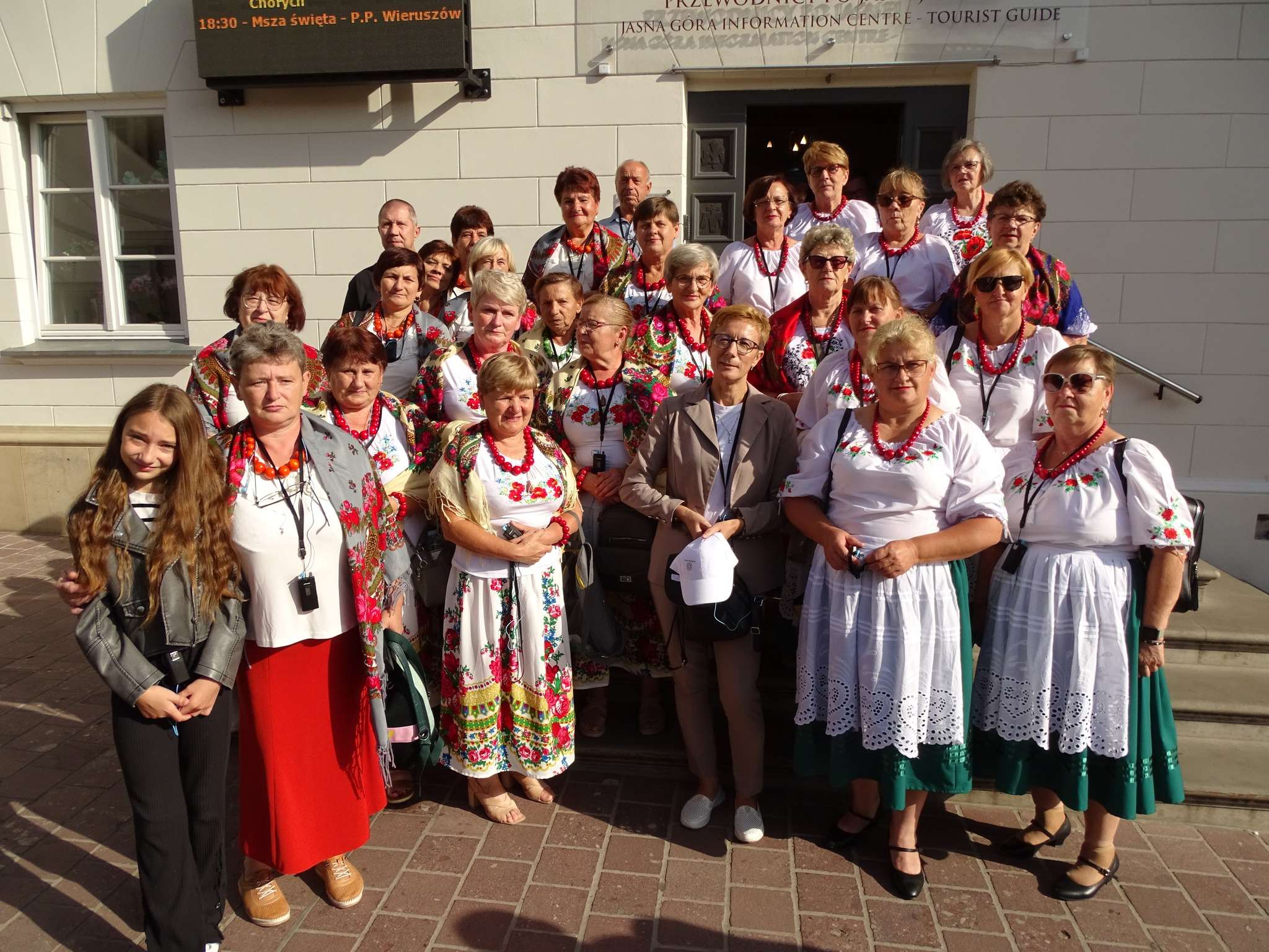 KGW z gminy Rachanie na Jasnej Górze. Uczestniczki reprezentowały Lubelszczyznę podczas III Ogólnopolskiej Pielgrzymki Kół Gospodyń Wiejskich