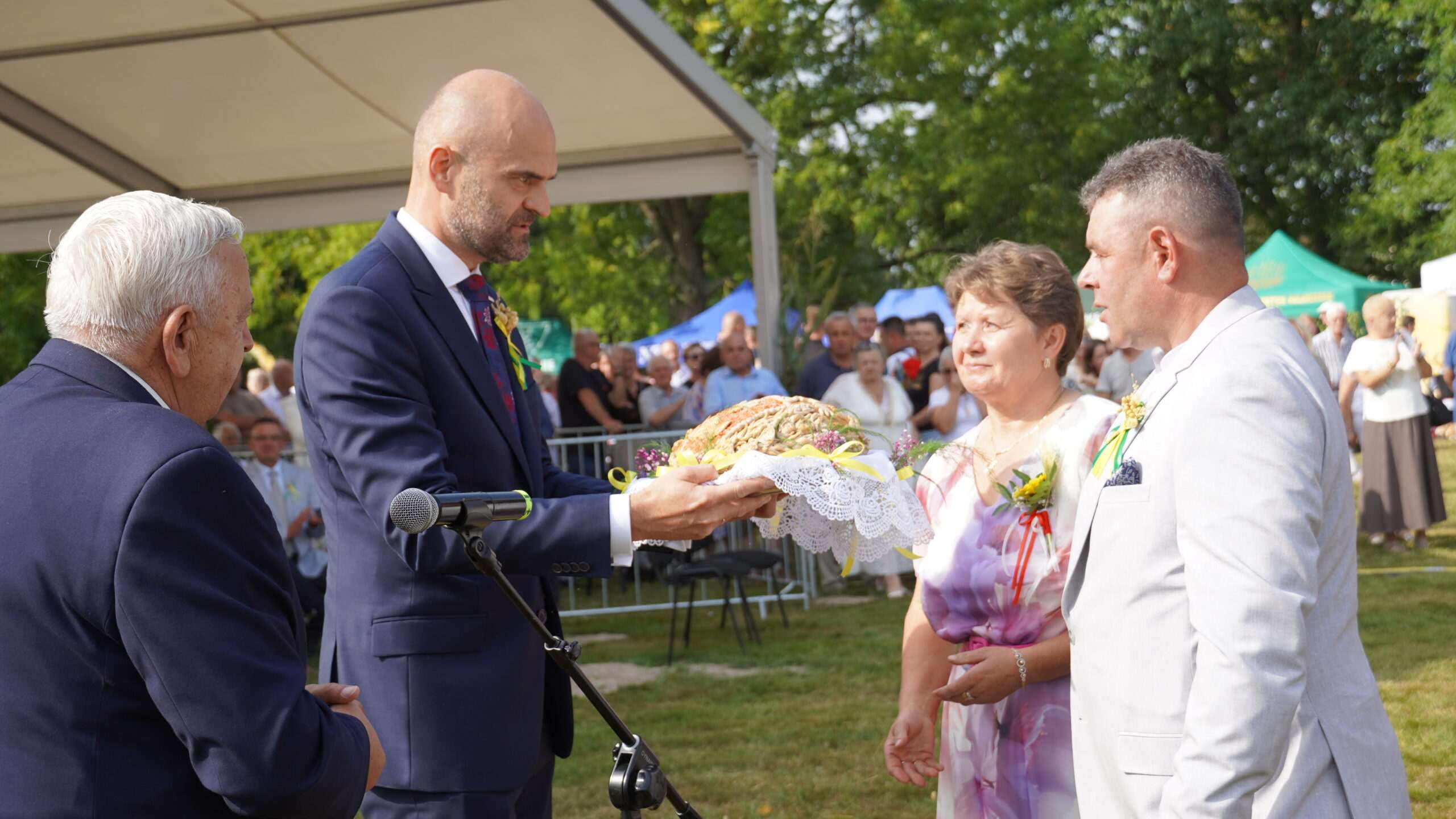 Chleb, wieniec, ogień i muzyka – Dożynki Powiatowe 2025 w Białce