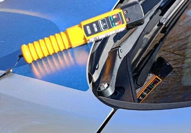 3 promile i brak prawa jazdy. Tłumaczył, że jedzie na randkę