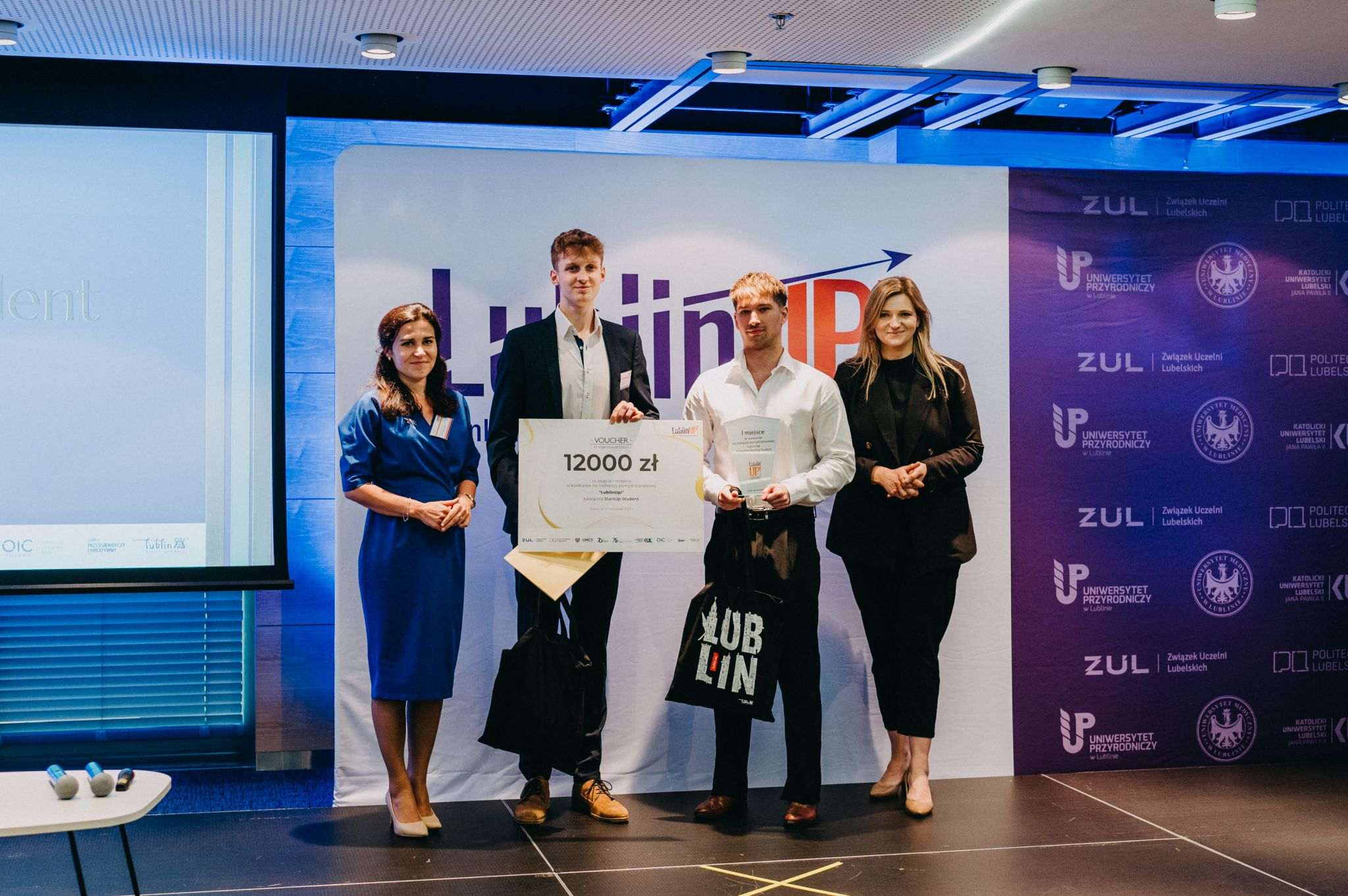 Zajęte stoliki? Studenci z Lublina stworzyli aplikację, która wie, gdzie usiądziesz!