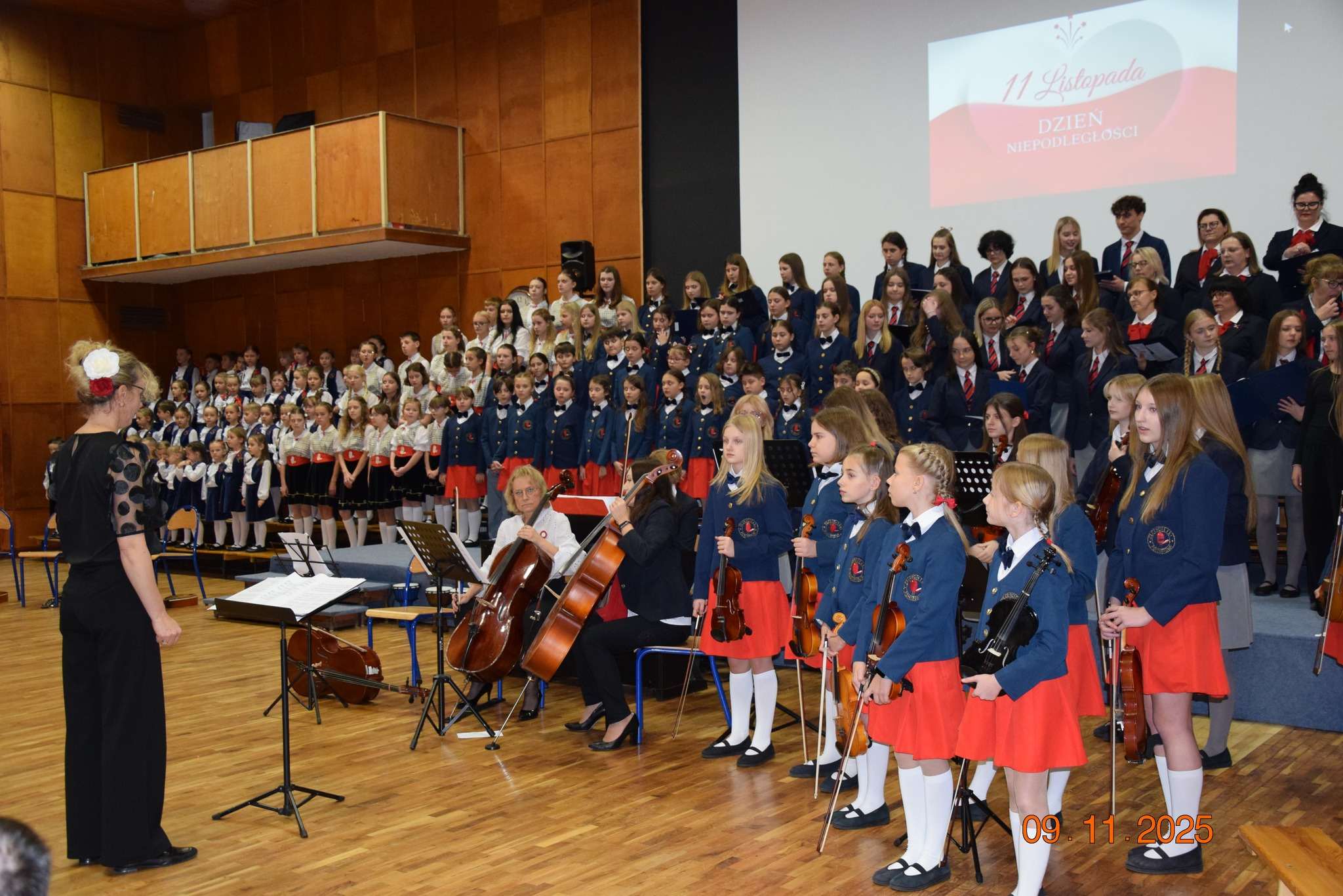 „Ta, co nie zginęła, wyrosła z naszej krwi” – wyjątkowy koncert patriotyczny w Poniatowej