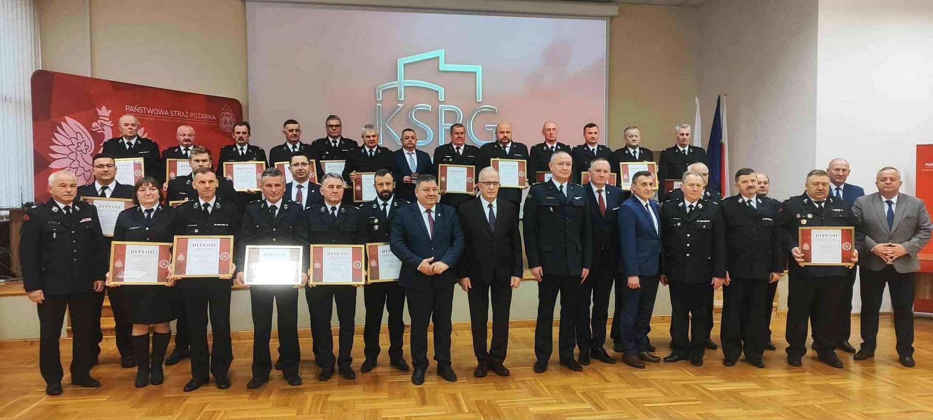 Uroczysta odprawa szkoleniowa jednostek OSP z powiatu tomaszowskiego