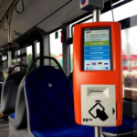 Koniec plecaków na siedzeniu w autobusie