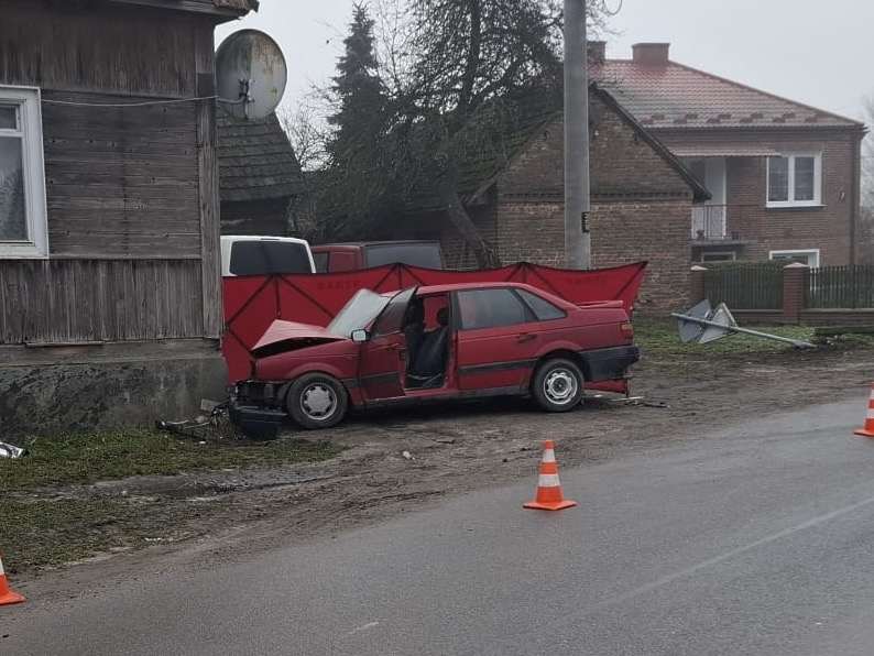 69-latek zasłabł za kierownicą – dramat z wnukiem w samochodzie