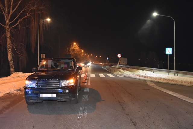 Tragiczny wypadek na pasach w Stróży. 72-letnia piesza nie żyje