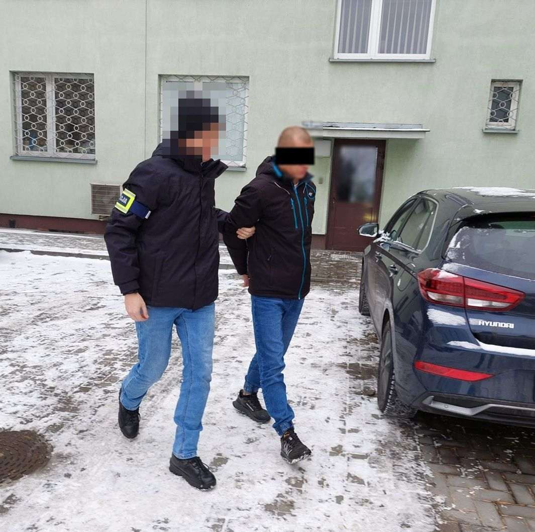 Ugodził kolegę nożem i widelcem. 40-latek trafił do tymczasowego aresztu