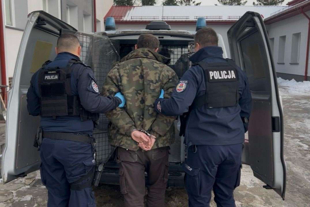 Przemoc domowa i napaść na funkcjonariusza – 41-latek tymczasowo zatrzymany
