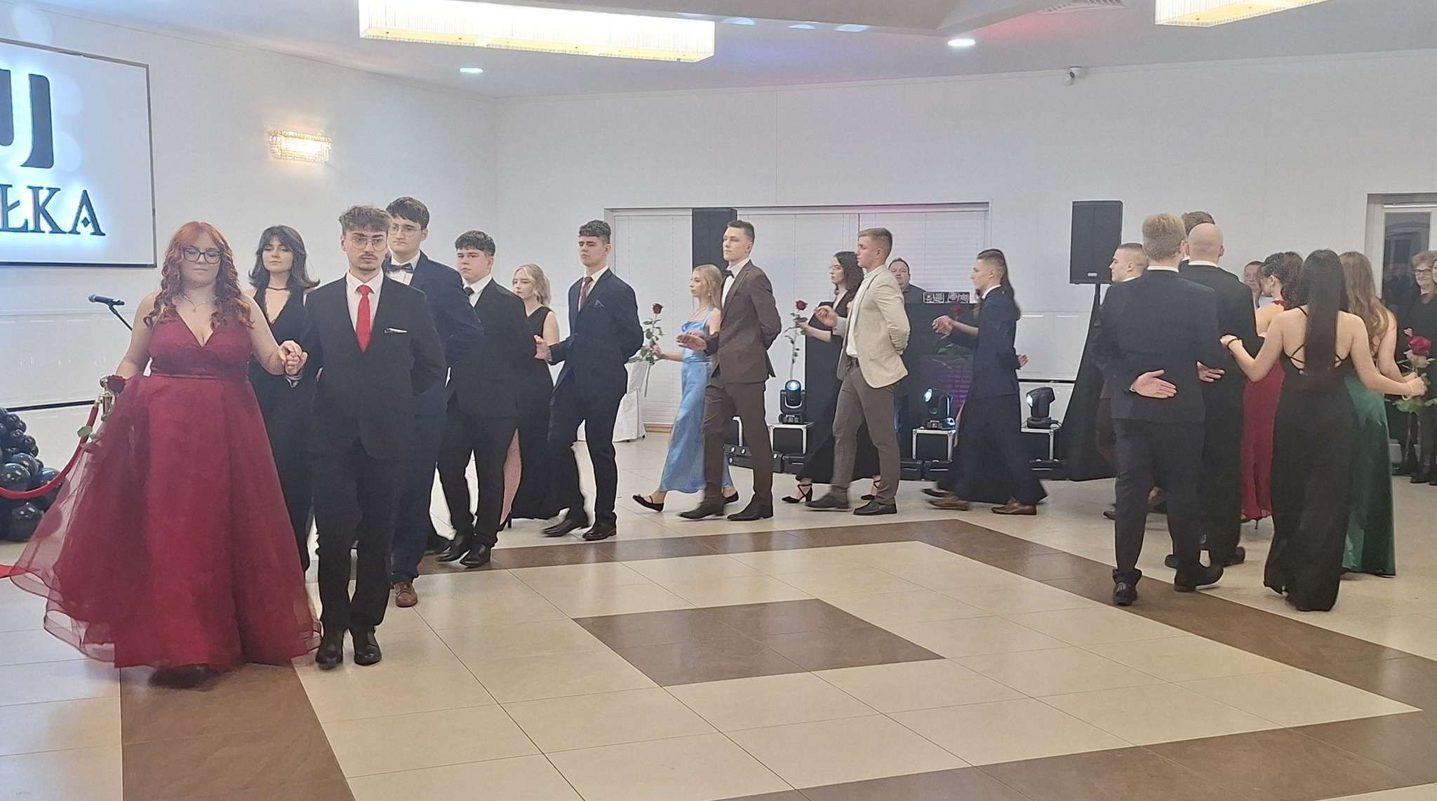 Studniówka ZSZ nr 1 w Dęblinie. Bal, który zapamiętają na lata