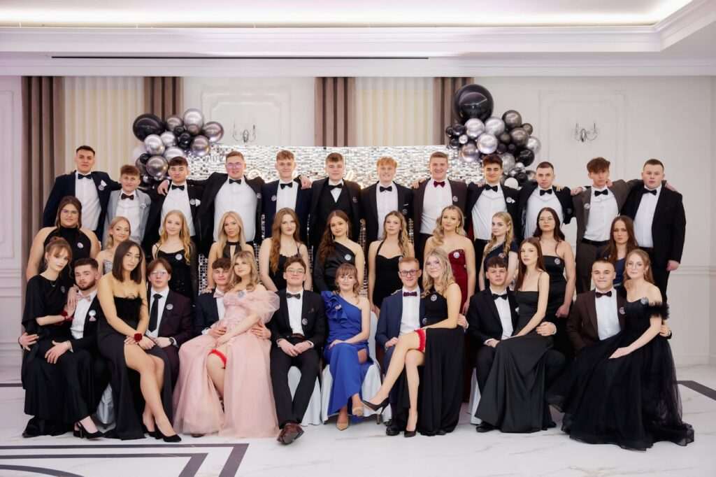 Studniówka maturzystów ZSZ nr 2 w Rykach