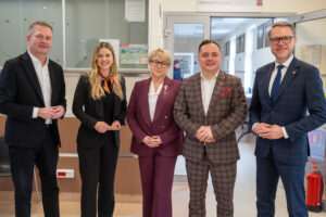 Nowoczesny żłobek w Łęcznej wzorem dla samorządów. Placówkę odwiedziła wiceminister