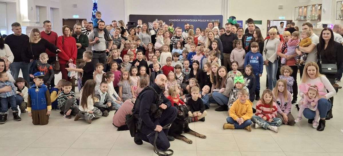 Rodzinne świętowanie w KWP Lublin. Zabawa choinkowa dla najmłodszych