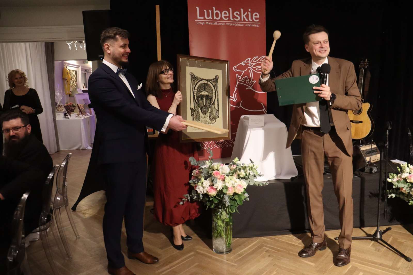 Bal charytatywny Fundacji „Wstawaj Alicja” przyniósł ponad 80 tysięcy złotych wsparcia