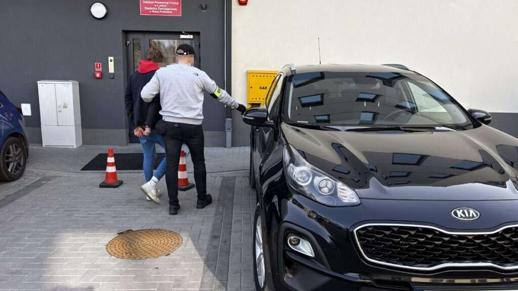 Ukrywali się przed wymiarem sprawiedliwości. Dwóch poszukiwanych zatrzymanych przez policję