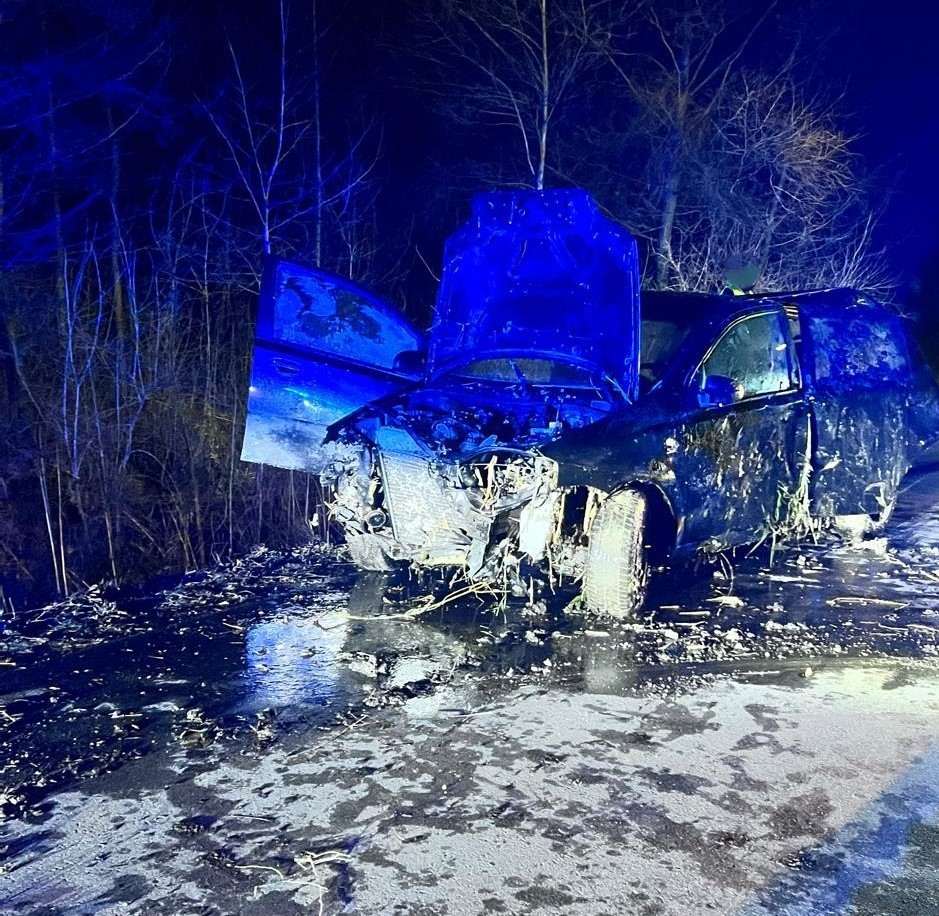 Pijany kierowca wjechał do bagna. Grozi mu nawet 5 lat więzienia