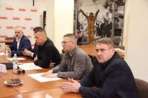 Politycy i „Solidarność” jednoczą siły w obronie Azotów Puławy