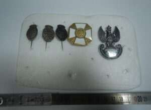 Kolekcjonerskie odznaczenia Dorohusk – znalezisko w ciężarówce na granicy