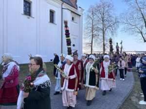 Niedziela Palmowa w Kłoczewie. Tradycja i zaangażowanie Kół Gospodyń Wiejskich