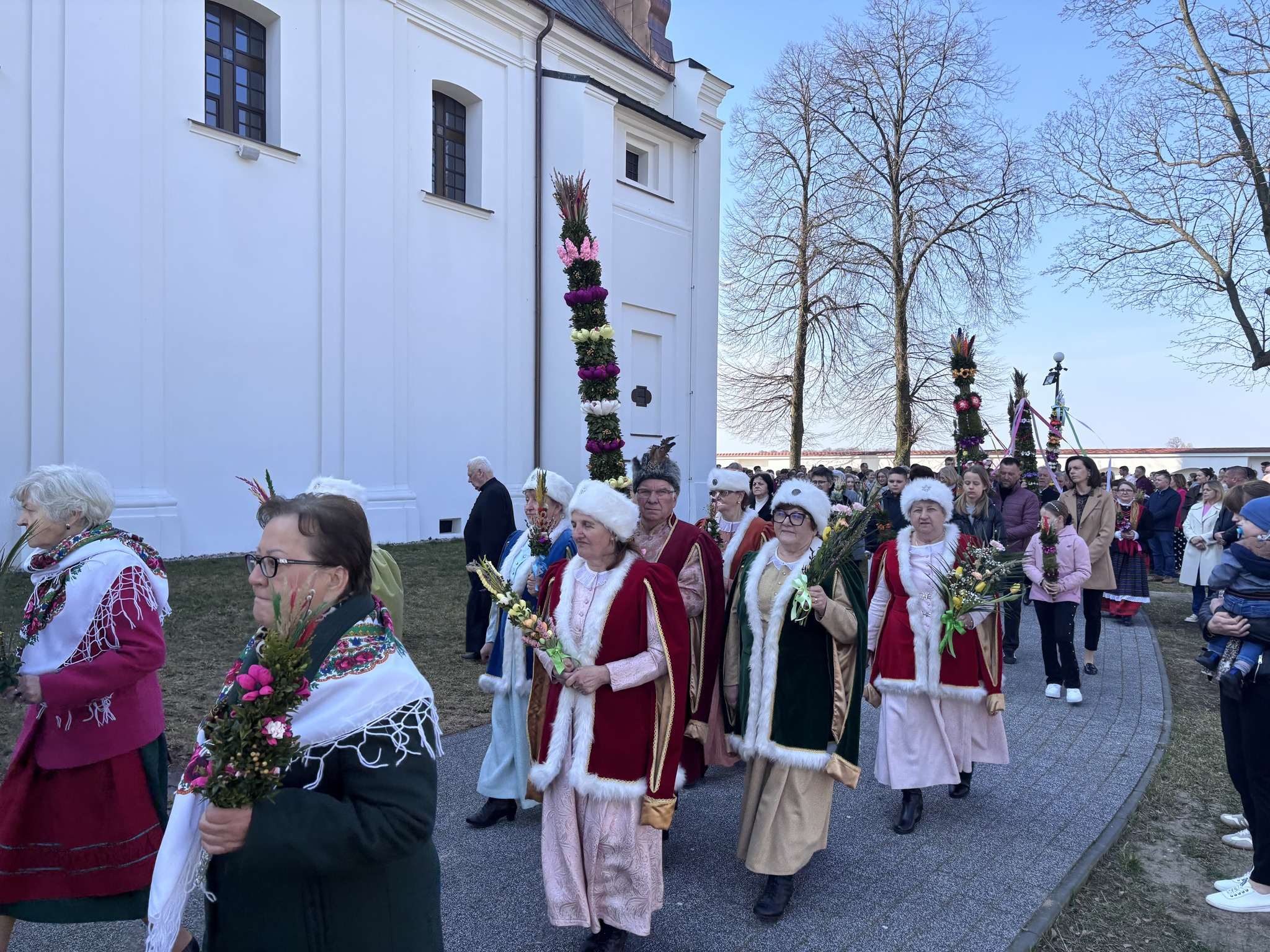 Niedziela Palmowa w Kłoczewie. Tradycja i zaangażowanie Kół Gospodyń Wiejskich