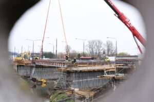 Utrudnienia na Al. Unii Lubelskiej. Trwa kolejny etap prac mostowych