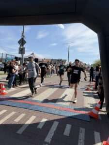 Gmina Wólka pobiegła dla Frania. Setki osób na starcie