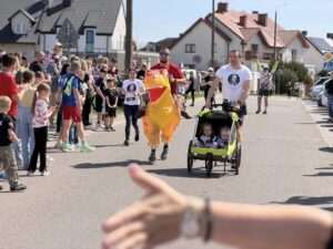 Gmina Wólka pobiegła dla Frania. Setki osób na starcie