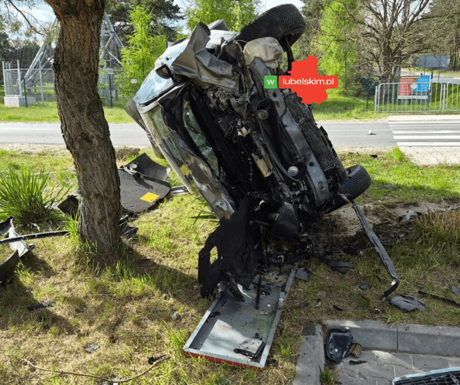 Groźny wypadek w Janowcu. Sześć osób trafiło do szpitala