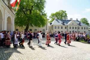 Majówka w Kozłówce – historia i zabawa