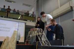 Studencki dźwigar z Lublina podbija Warszawę