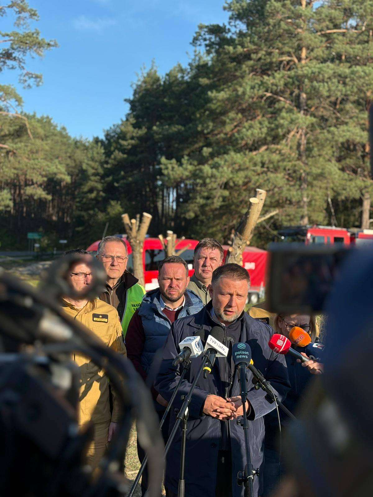 Pożar pod Biłgorajem. Black Hawki i drony w akcji