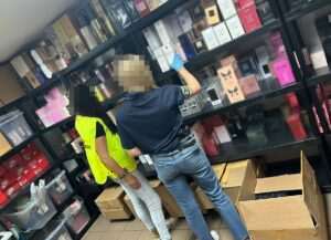 Magazyn podrobionych perfum zlikwidowany pod Lublinem