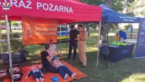 Krajowy Trening Pierwszej Pomocy na Lubelszczyźnie. Policjanci uczyli, jak ratować życie