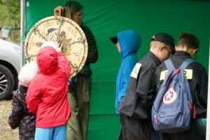 Tłumy nad Jeziorem Piaseczno. Piknik „Bezpieczne Wakacje” przyciągnął całe rodziny
