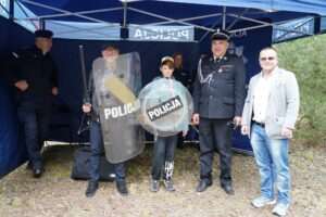 Tłumy nad Jeziorem Piaseczno. Piknik „Bezpieczne Wakacje” przyciągnął całe rodziny