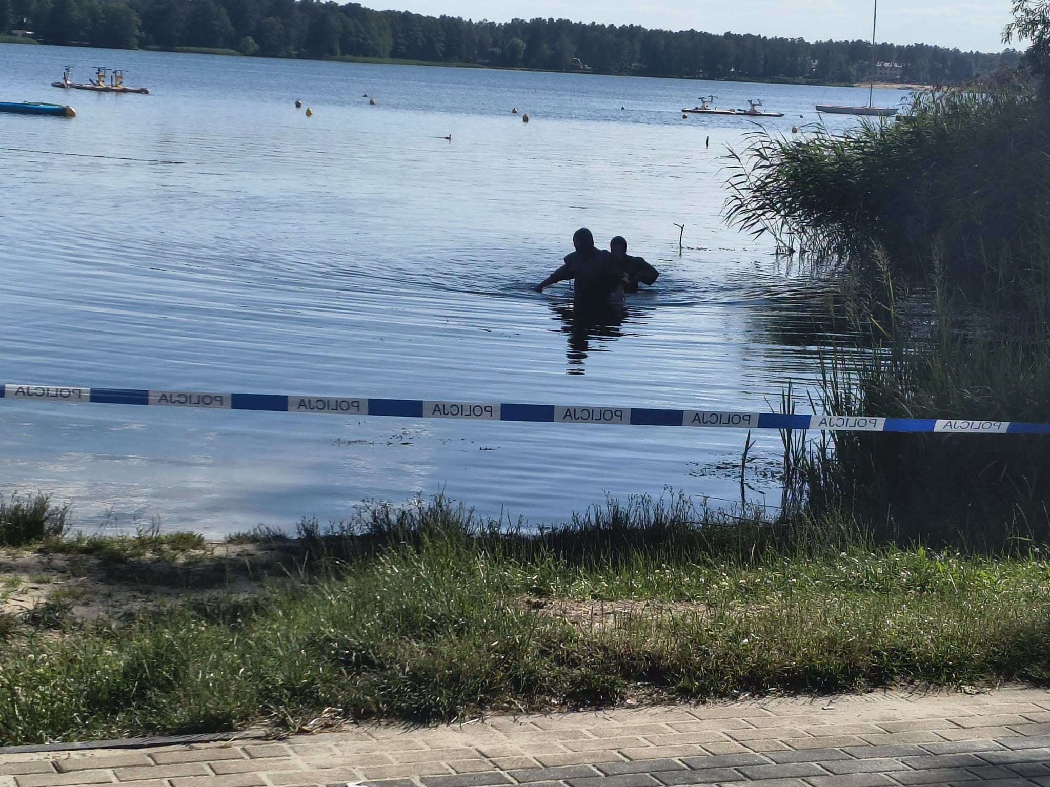 Granat w Jeziorze Białym. Niebezpieczne odkrycie w Okunince
