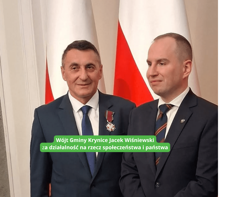 Wójt Gminy Krynice Jacek Wiśniewski odznaczony Srebrnym Krzyżem Zasługi