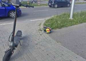 Wypadek hulajnogi w Świdniku. Kask ochronił 13-latka