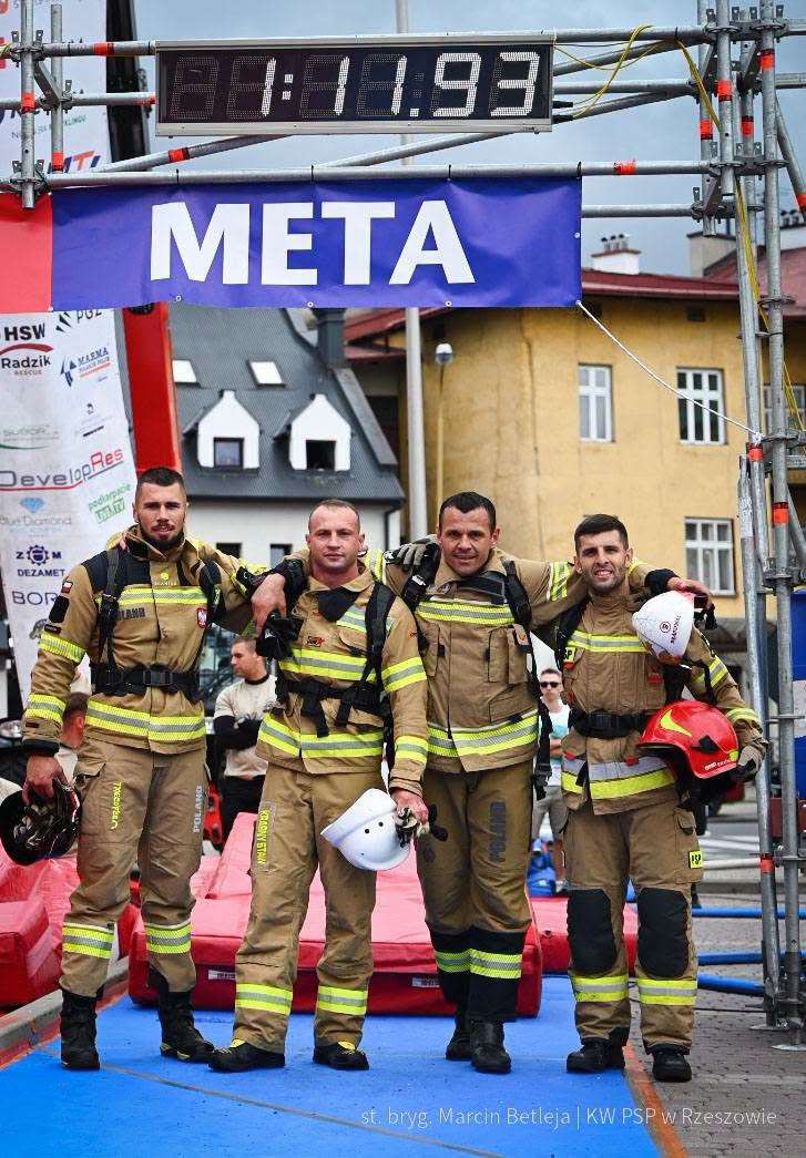 Lubelscy strażacy mistrzami Polski. Pobili rekord toru i wrócili z medalami