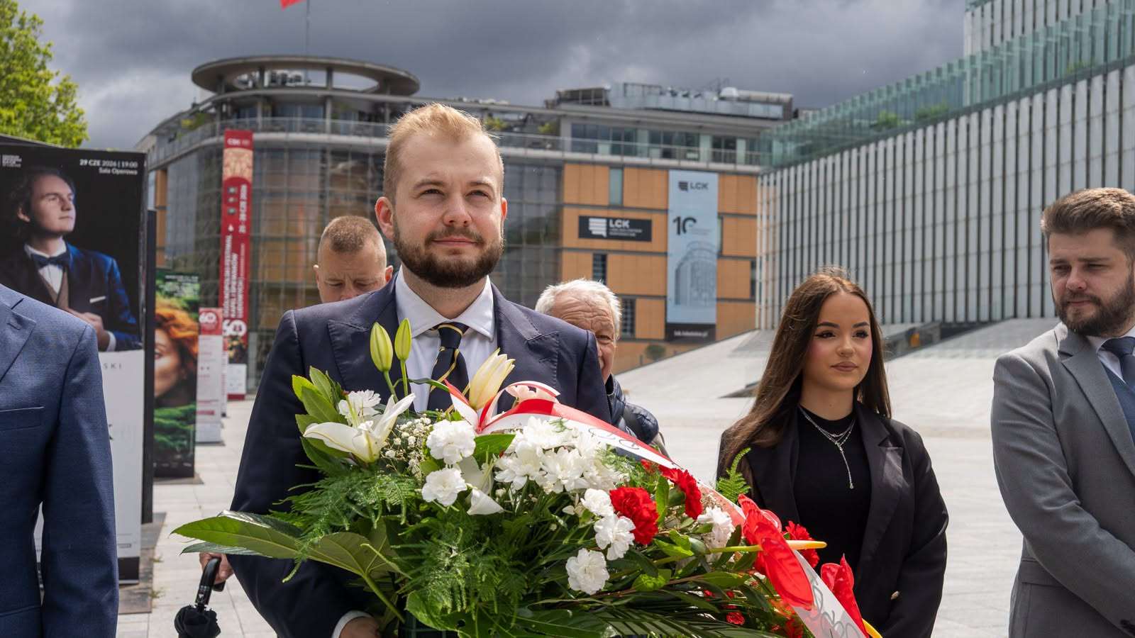 Michał Moskal złożył kwiaty pod pomnikiem Lecha Kaczyńskiego w Lublinie. Uczczono pamięć ofiar Smoleńska