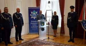 Święto Policji w Rykach. Awanse i podziękowania za służbę