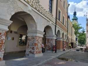 Zamość: Ruszył remont zabytkowych podcieni za 2,5 mln złotych