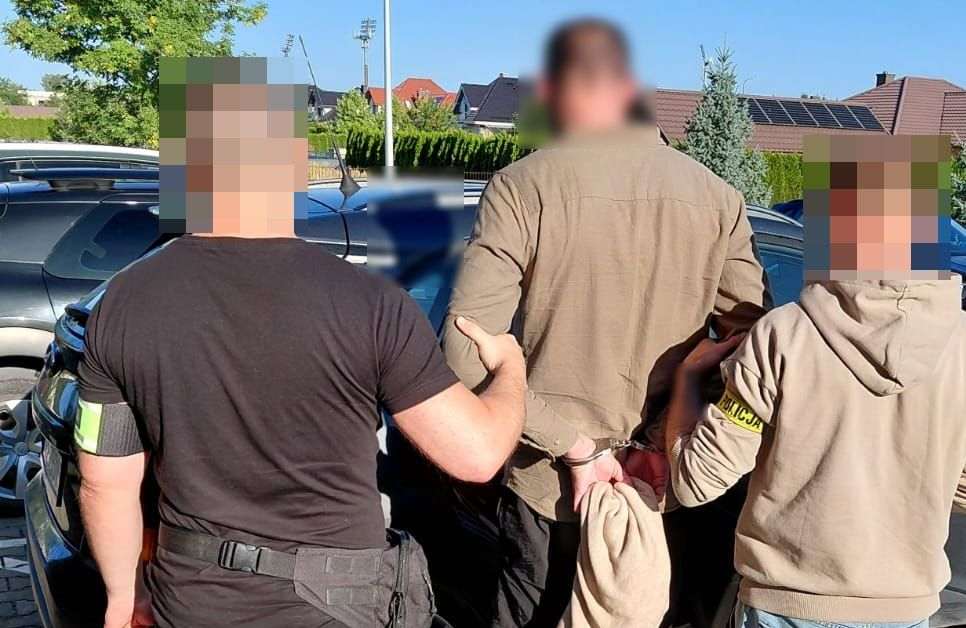Ukradł kurierowi paczki. 36-latek z narkotykami trafił do aresztu