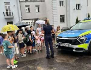 Policjanci z Parczewa przypominają o bezpieczeństwie podczas wakacji