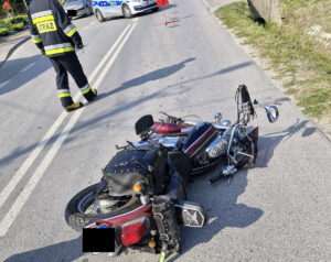 Motocyklista z 1,2 promila uderzył w bariery