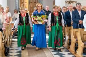 Gminne Dożynki w Drelowie. Kolorowe stoiska i wspólne świętowanie