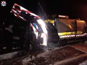 Wypadek na S17. Trzy osoby trafiły do szpitala
