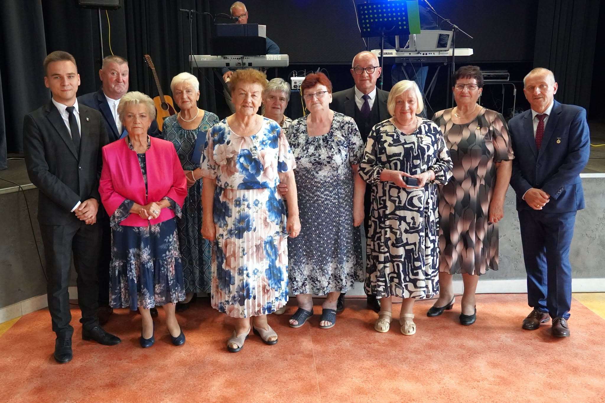 Seniorzy z Bychawy uhonorowani Złotymi Odznakami Honorowymi