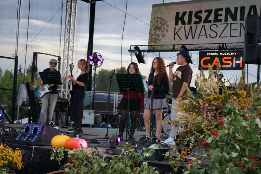 XI Festiwal Kiszeniaki i Kwaszeniaki w Krzczonowie