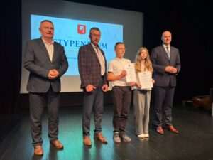 170 uczniów otrzymało stypendia Burmistrza Opola Lubelskiego